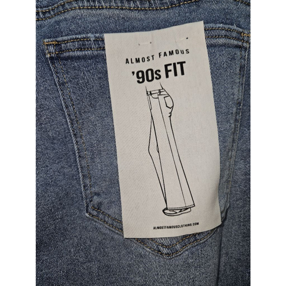 Almost Famous 90's Fit Baggy Jeans Women's Size 11 NEW - Picture 9 of 12